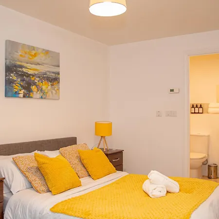 Centre 2bed 2bath Nearby Parking * Birmingham