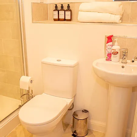 Centre 2bed 2bath Nearby Parking Apartment Birmingham